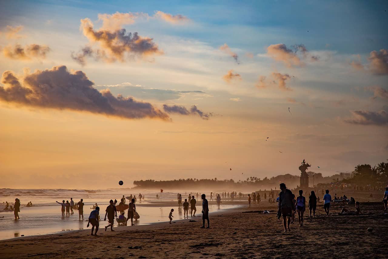 Eerste keer Bali: wat je moet weten (complete gids 2026) Bali droogseizoen strand zon